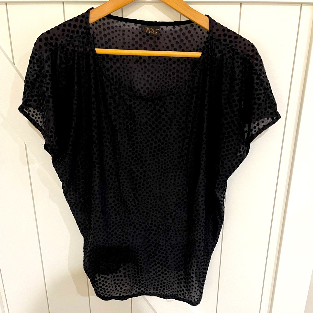 Black Mod Lusive blouse size large